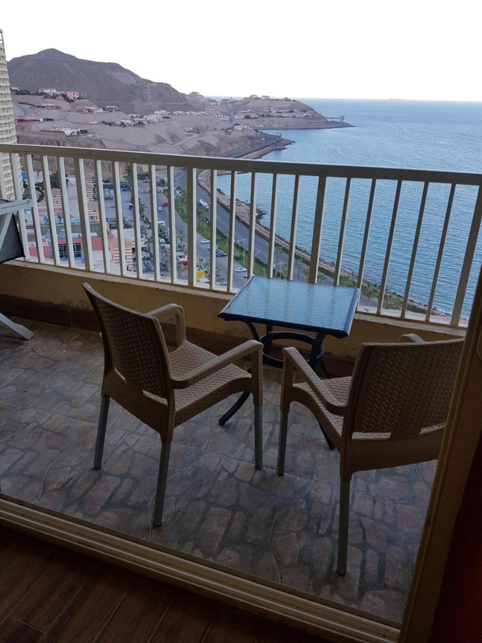 עיין סוחנה Apartment At Porto Sokhna Pyramids - מראה חיצוני תמונה