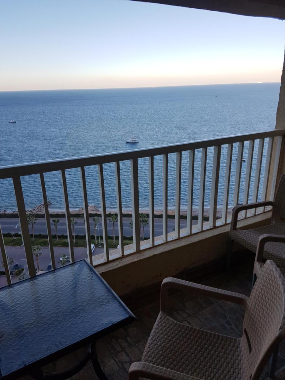 עיין סוחנה Apartment At Porto Sokhna Pyramids - מראה חיצוני תמונה